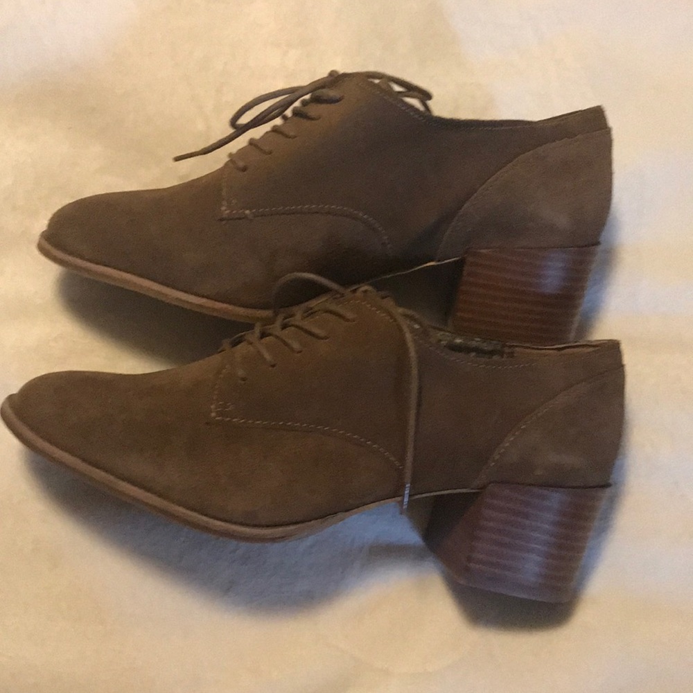 ED by Ellen brown suede shoes